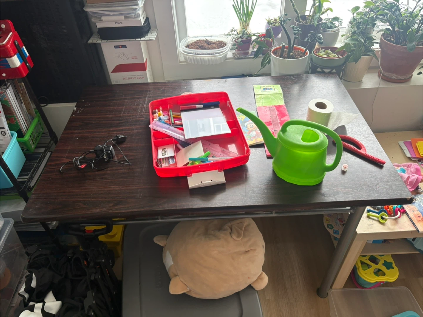 Free dining table
