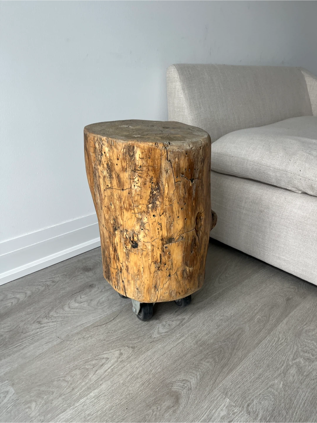 Tree Stump Side Table with Wheels - photo 2