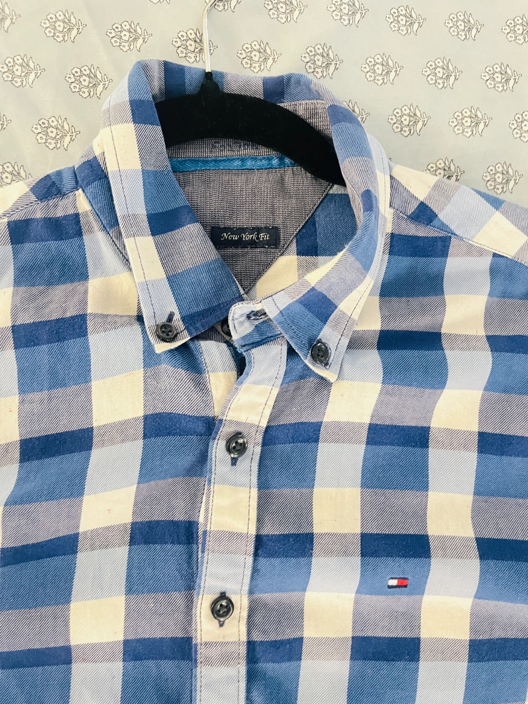 Tommy Hilfiger Men's Blue Plaid Button-Down Shirt - New York Fit - photo 2