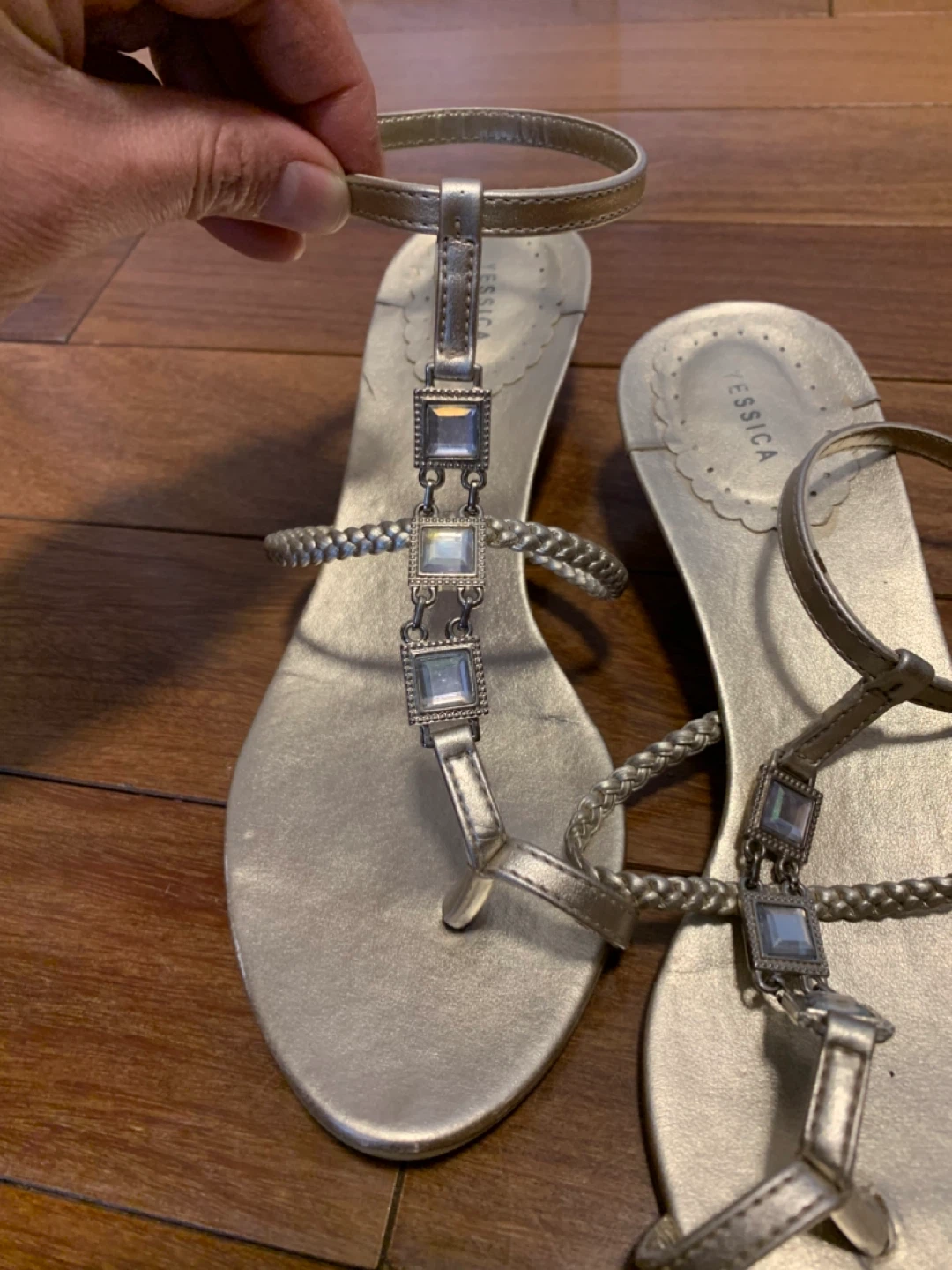 Jessica Simpson Women's Gilver Embellished Thong Sandals Size 37 - photo 4