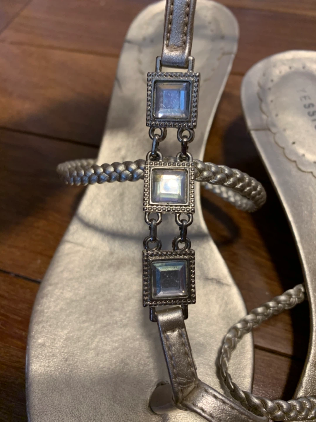 Jessica Simpson Women's Gilver Embellished Thong Sandals Size 37 - photo 2