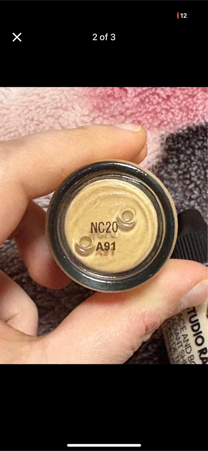MAC Studio Radiance Face and Body Foundation NC20 - photo 2