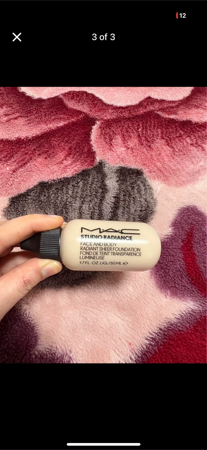 MAC Studio Radiance Face and Body Foundation NC20 - photo 3