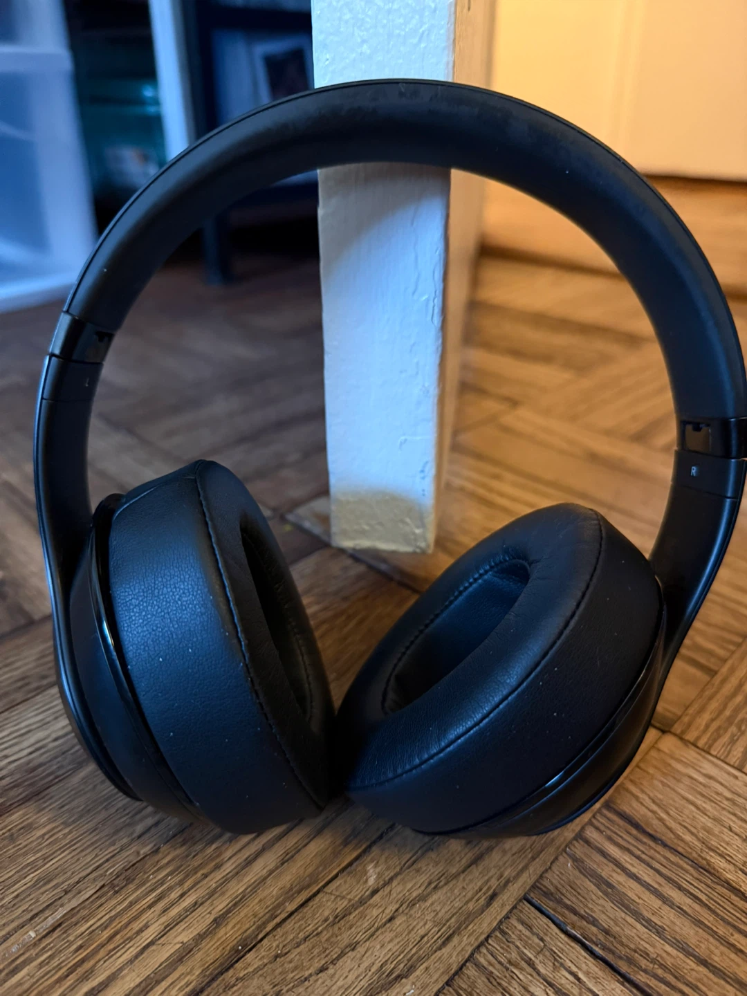 Beats Studio2 Wireless Headphones for sale - photo 2