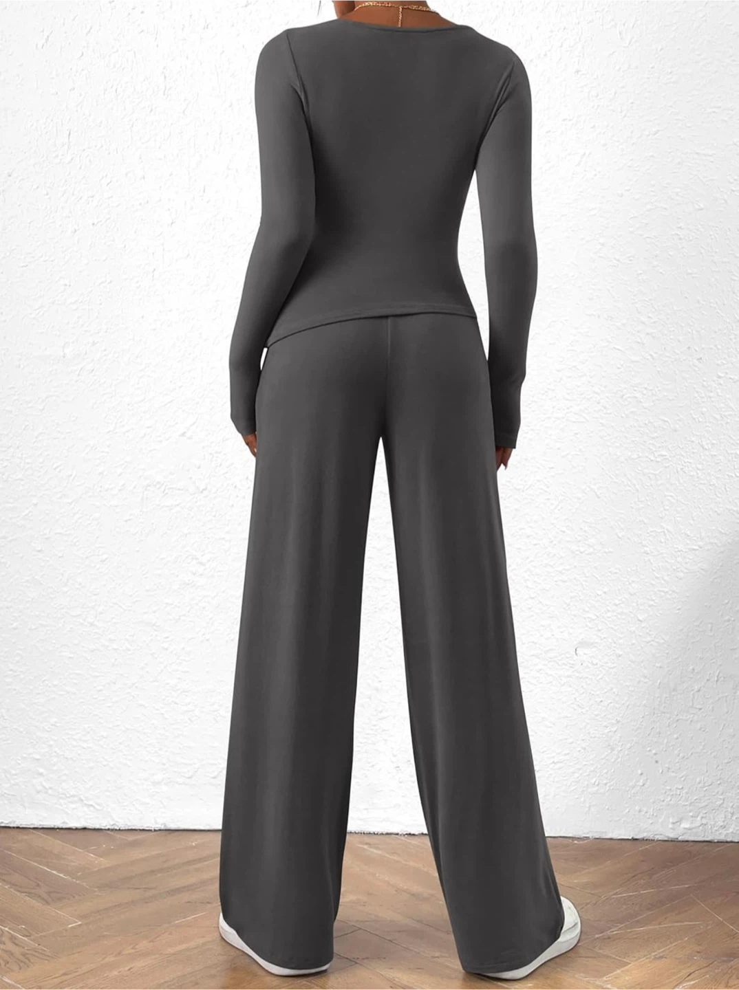 Brand New Two Piece Lounge Set (Medium) - photo 5