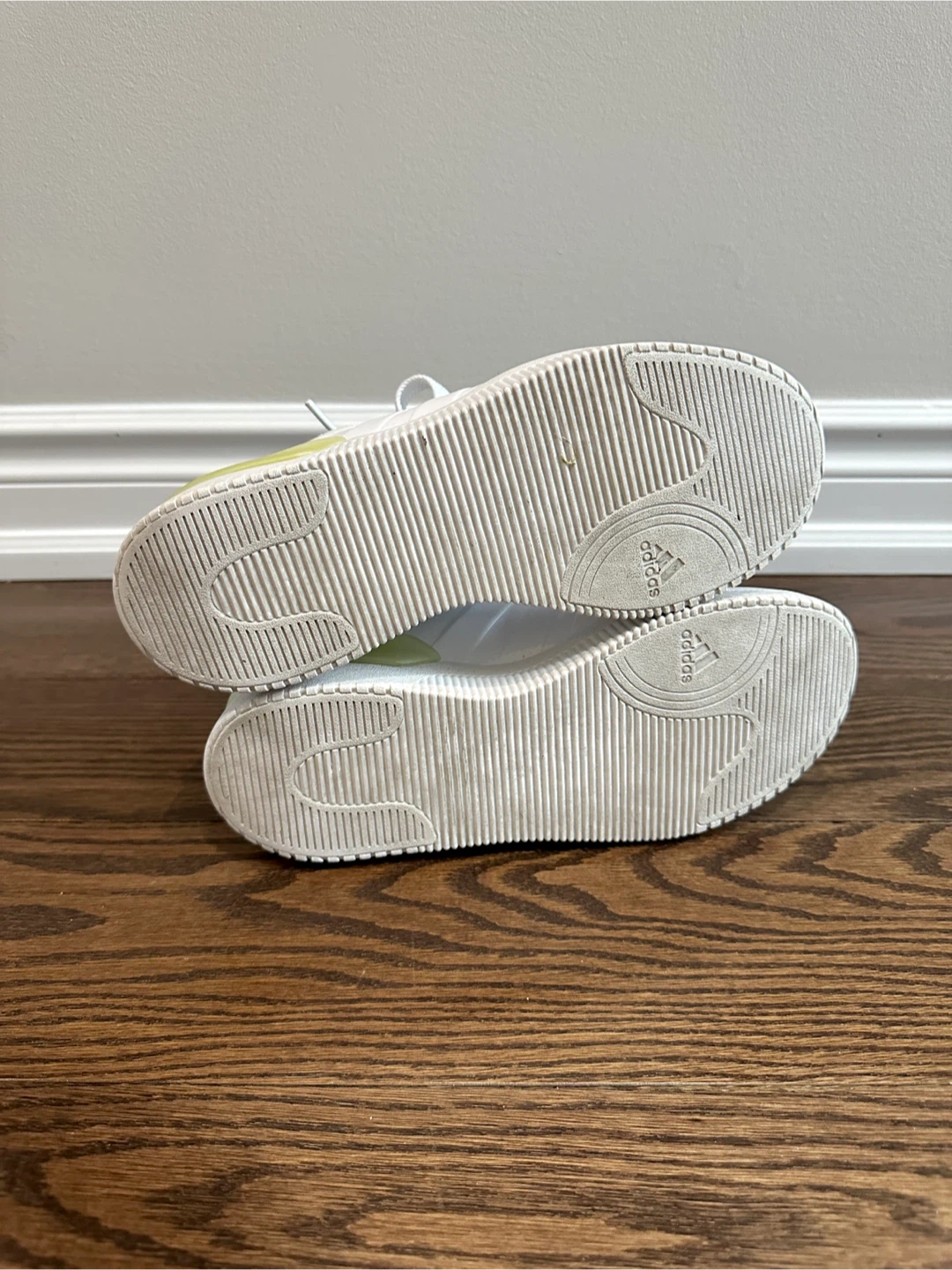 Adidas Women’s Court Funk Shoes - Like New - photo 5