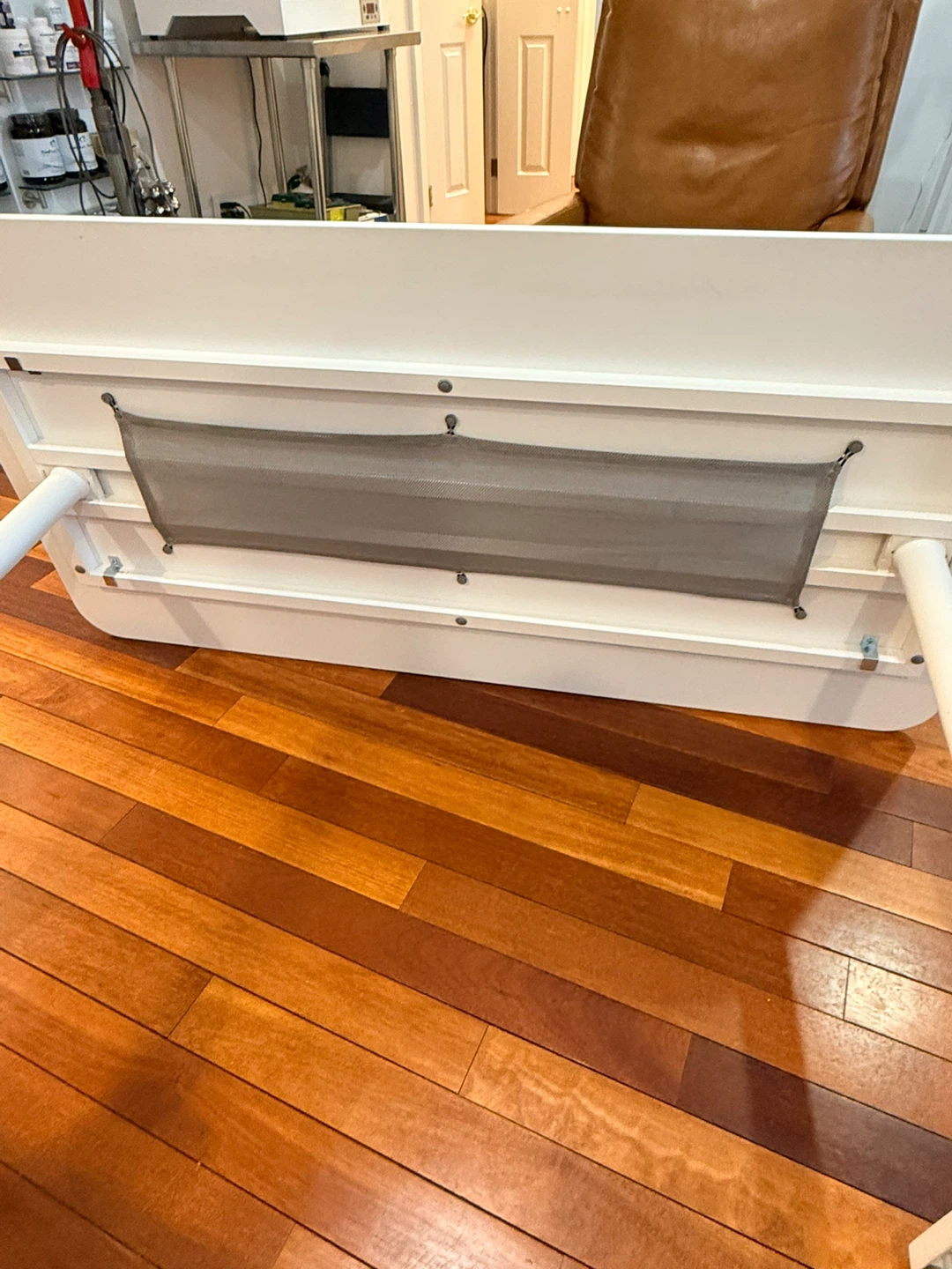 White adjustable standing desk - photo 2