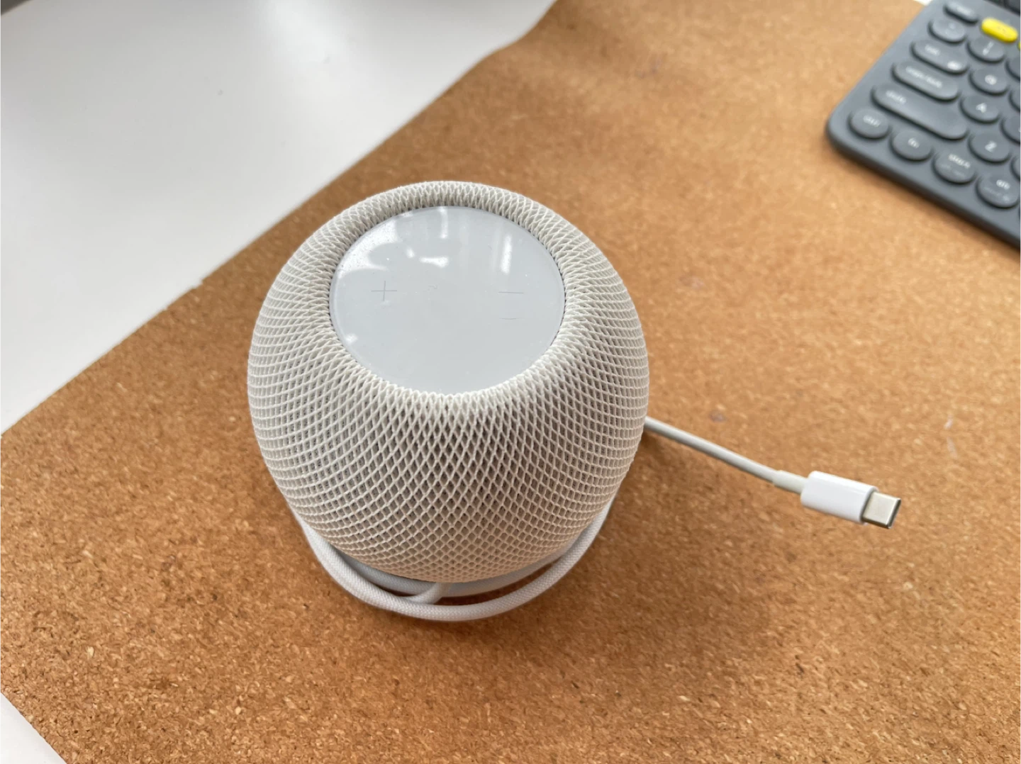 Apple HomePod Mini Smart Speaker - White (touchpad is faulty)