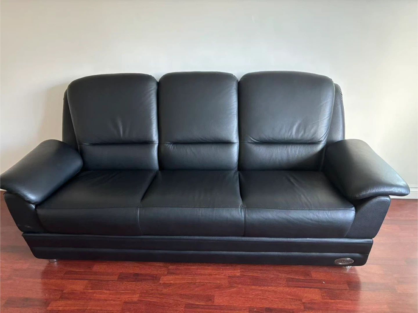 Black Leather 3-Seater Sofa Bed