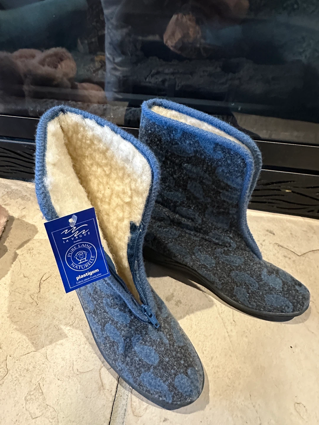 La Vague Natural Wool Slippers - Size 39 - photo 3