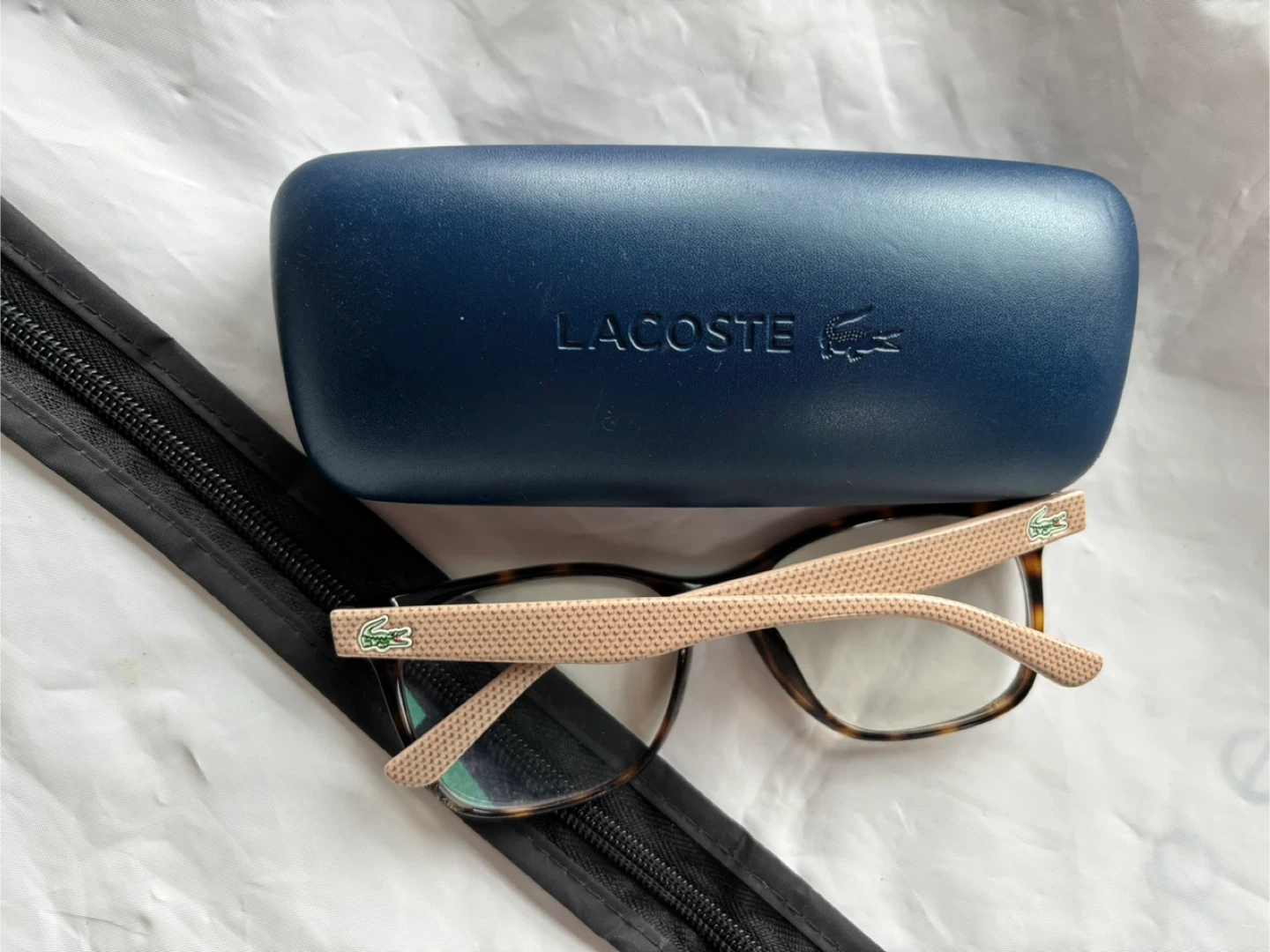 Lacoste Eyeglasses with Case - photo 4