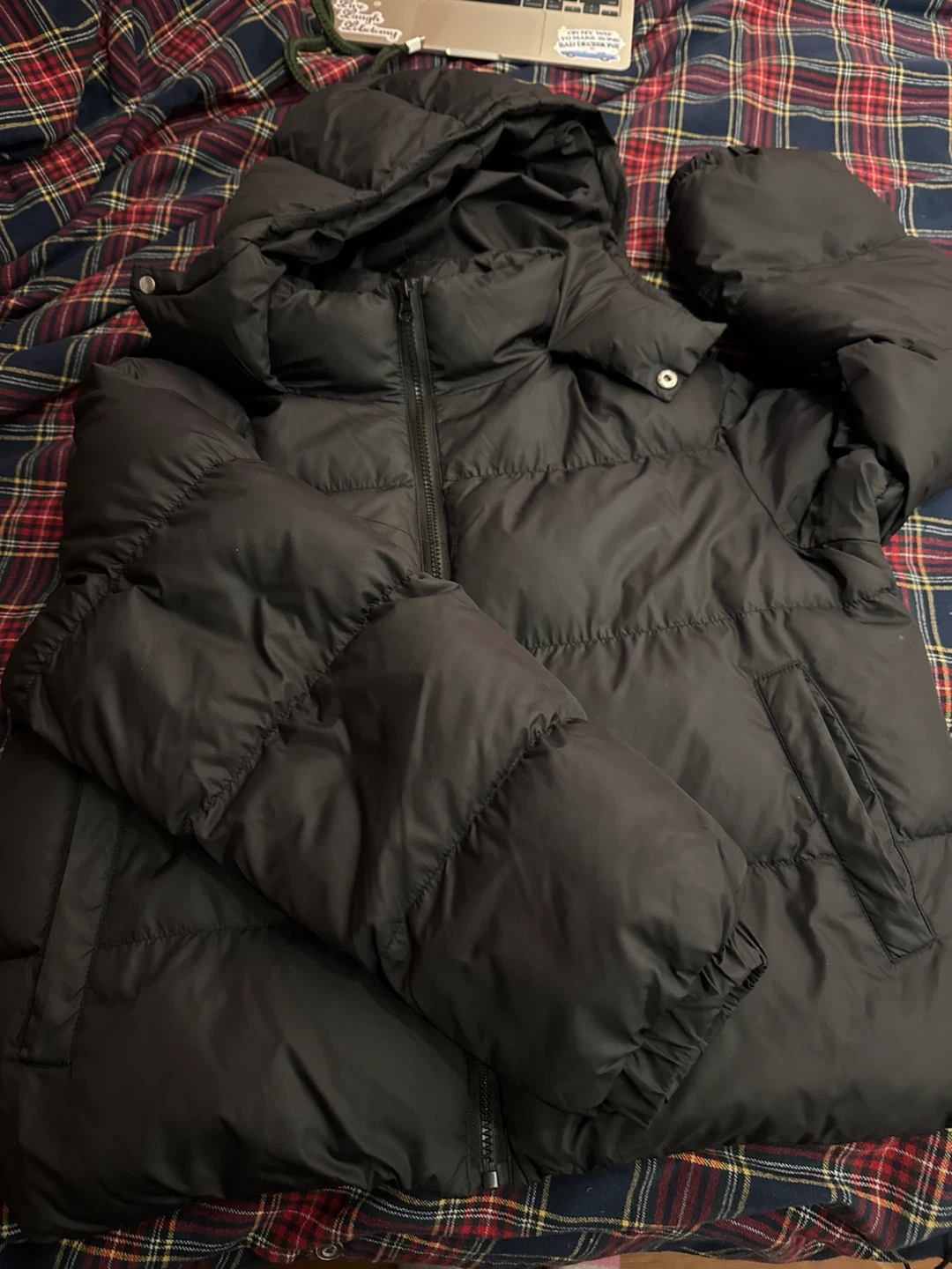 Black puffer w Hood