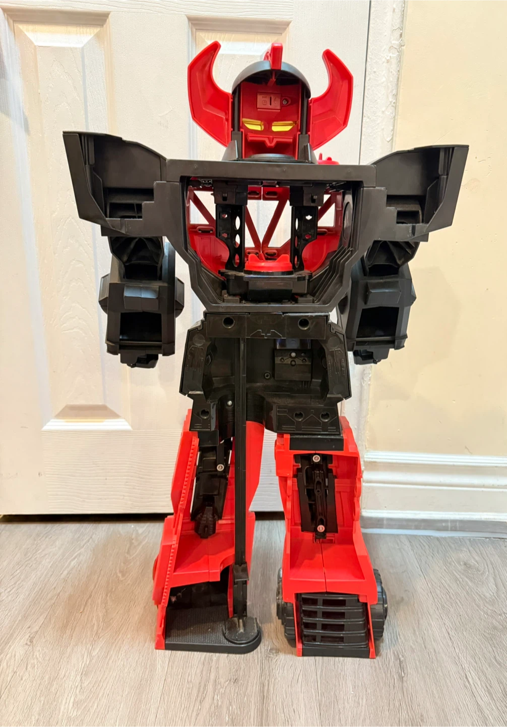 Red and Black Robot Toy - photo 2