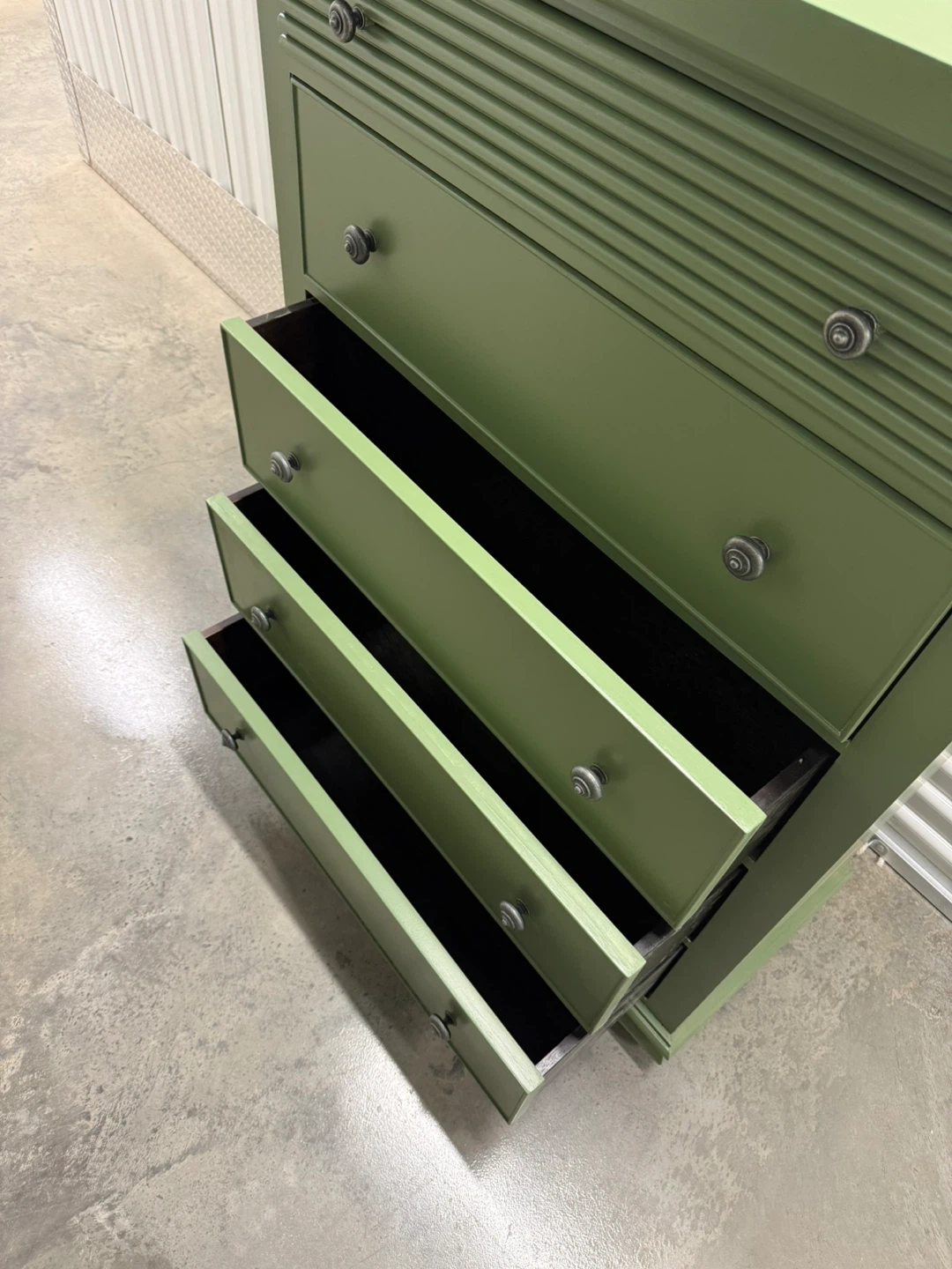 🚨Free Delivery NJ/NY Avocado Solid Wood Dresser - 5 Drawers - photo 4