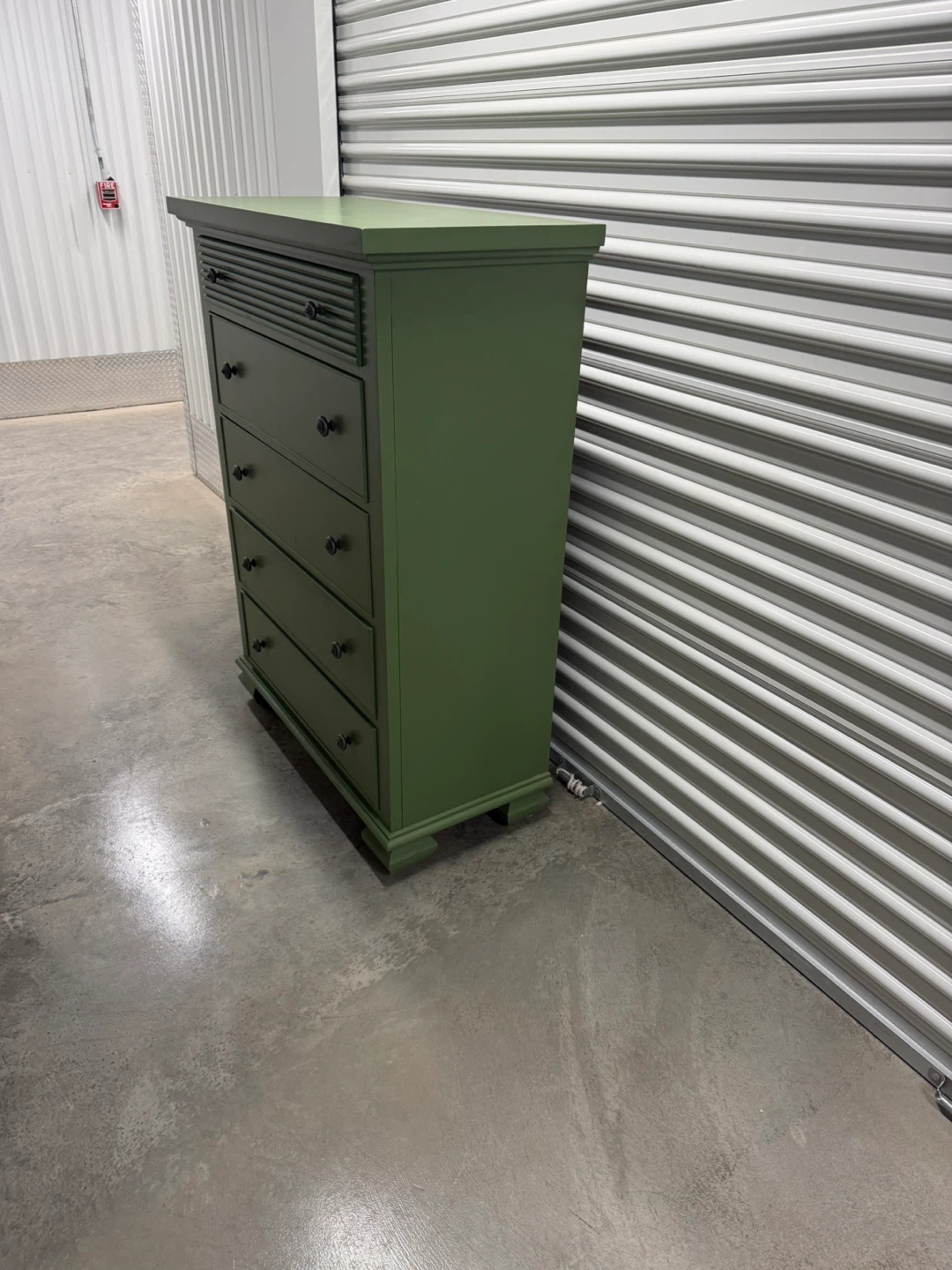 🚨Free Delivery NJ/NY Avocado Solid Wood Dresser - 5 Drawers - photo 3