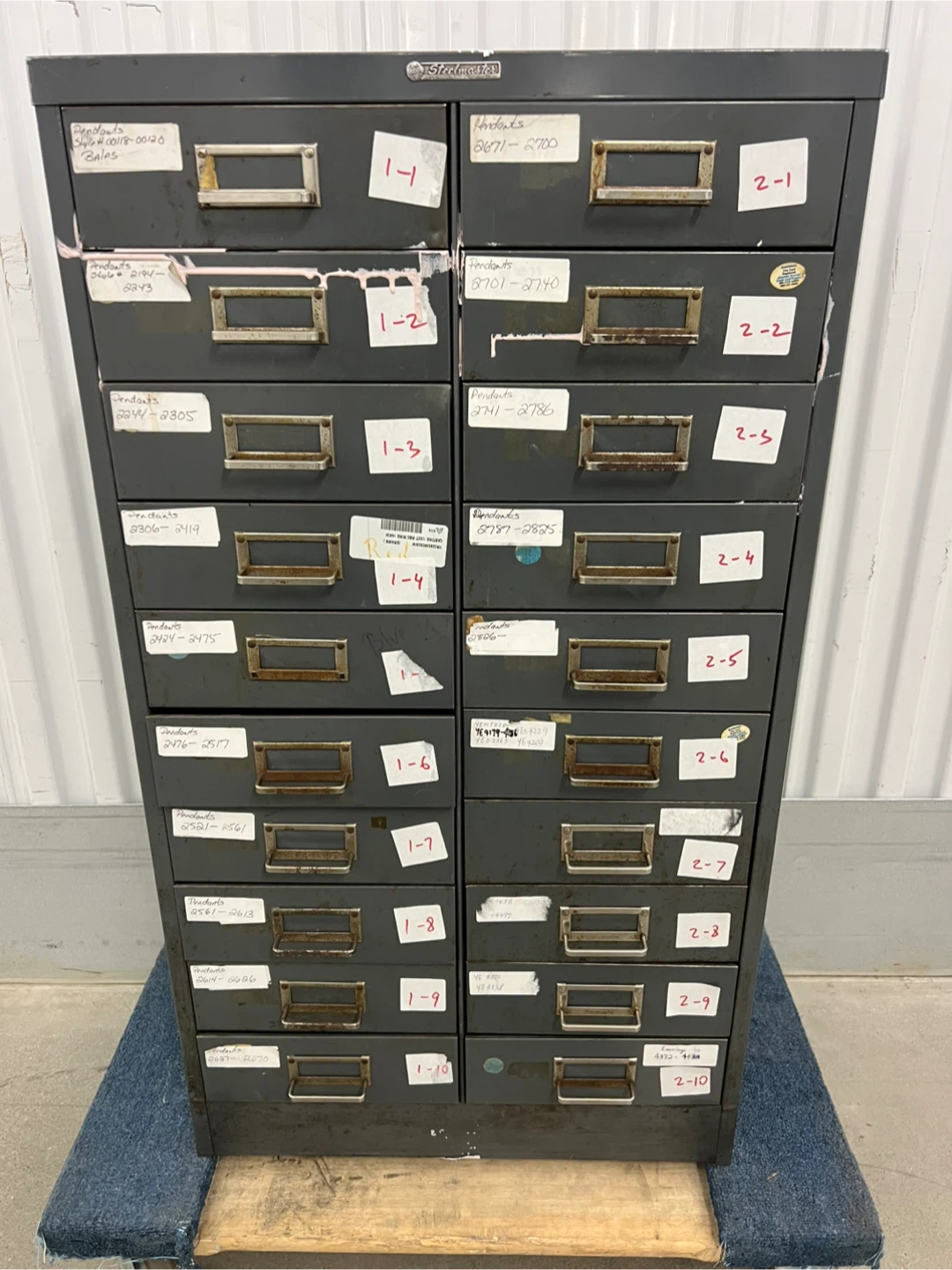 Steelmaster Grey Metal 20-Drawer Cabinet