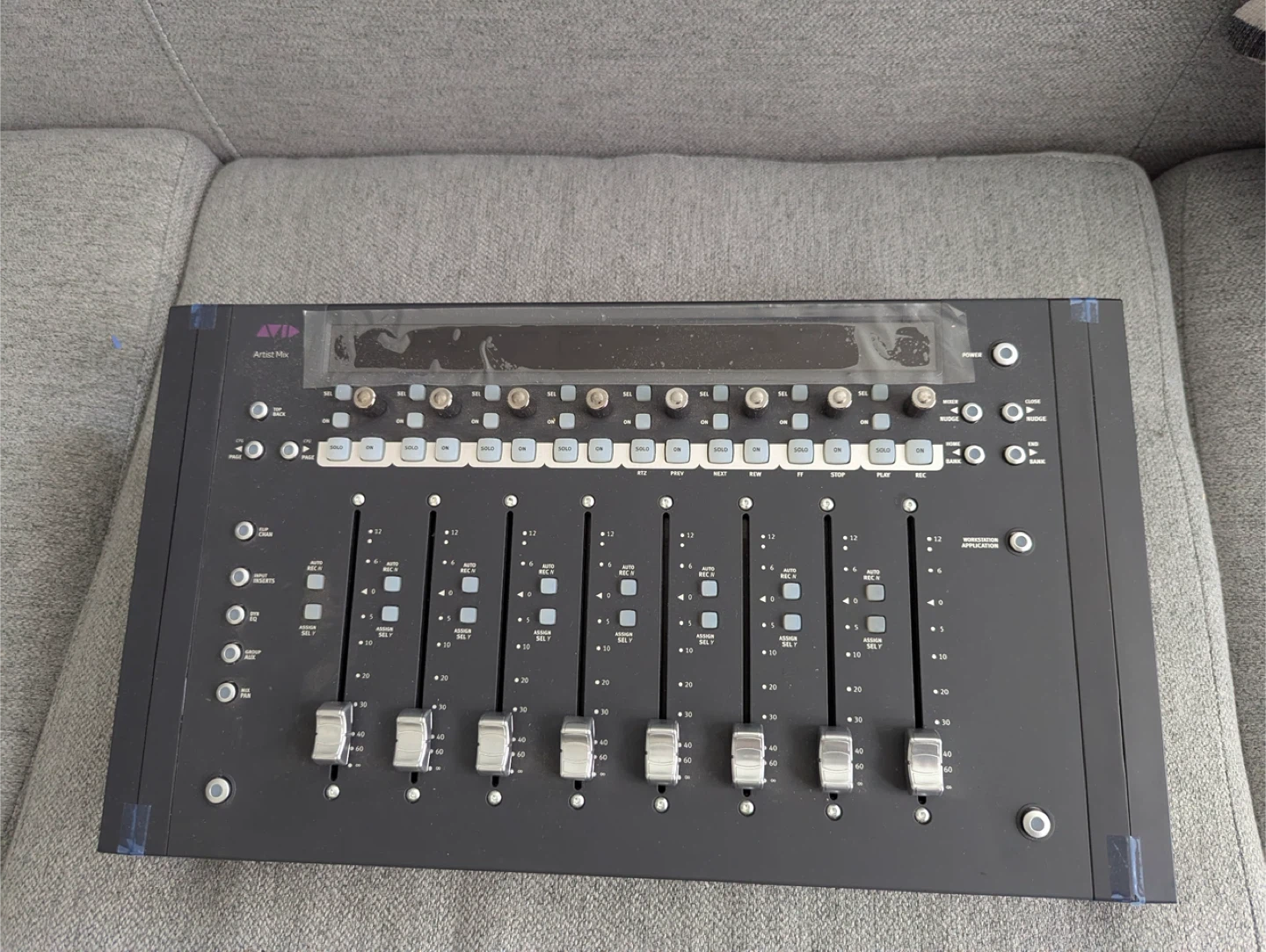 Avid Artist Mix Control Surface - photo 2