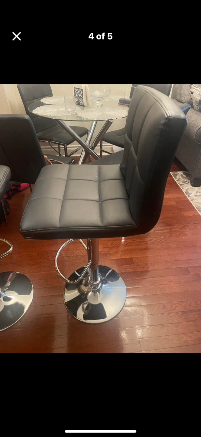 Black Adjustable Bar Stools - 1 left (pending pick up)