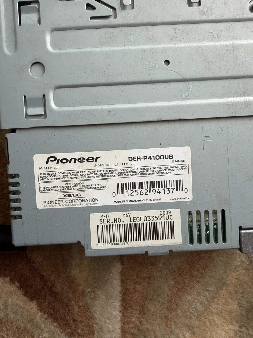 Pioneer DEH-P4100UB Car Stereo - photo 2