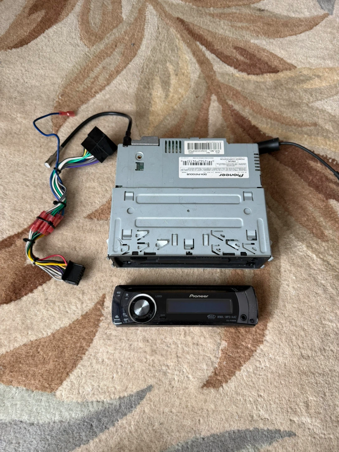 Pioneer DEH-P4100UB Car Stereo - photo 5
