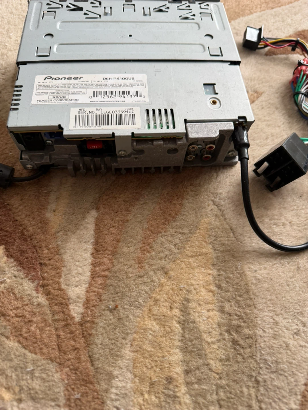 Pioneer DEH-P4100UB Car Stereo - photo 3