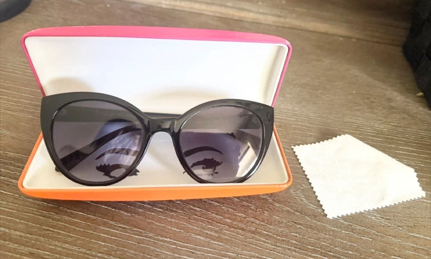 Kate Spade New York Black Cat-Eye Sunglasses with Case - photo 3