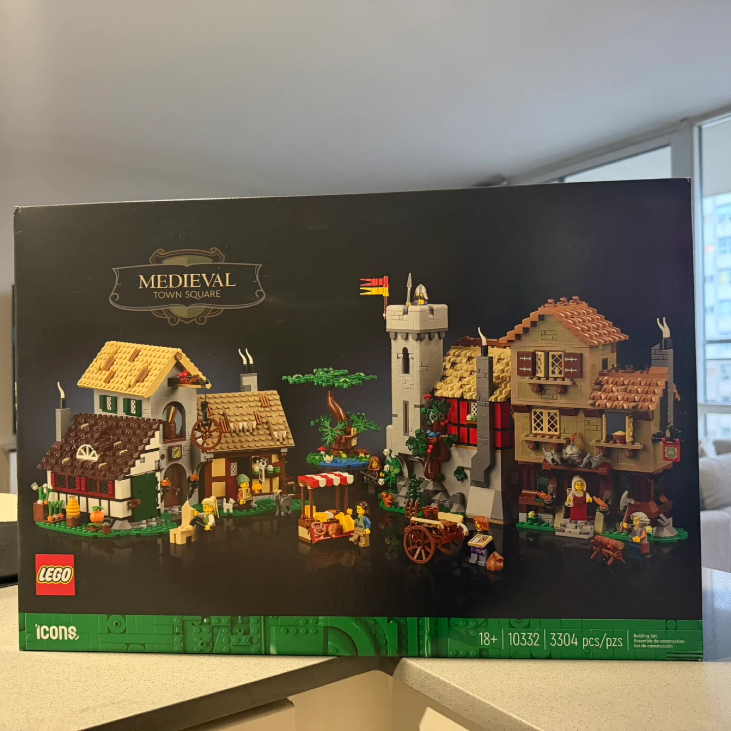 LEGO Icons Medieval Town Square Set 10332
