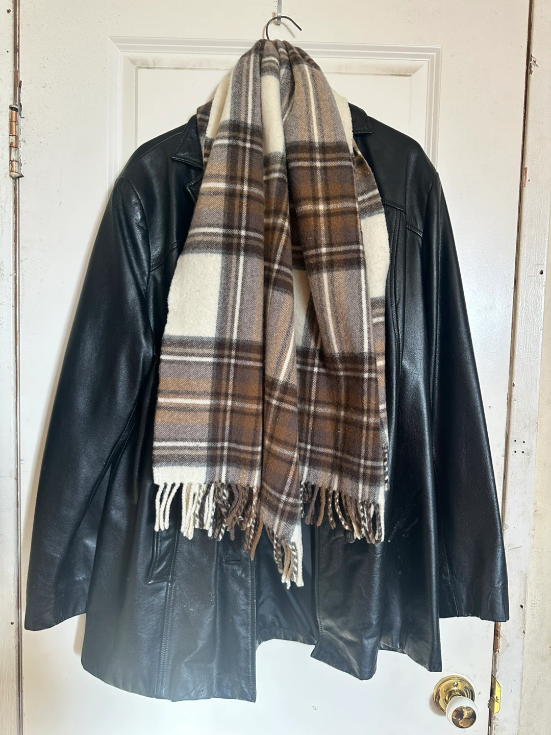Danier Black Leather Jacket XL/TG