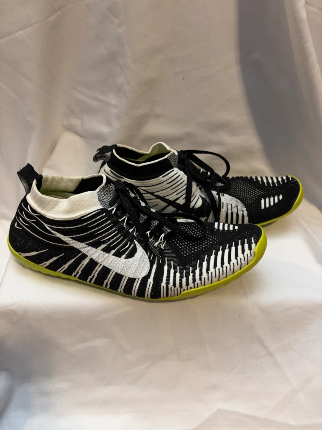 Nike Free Hyperfeel Run - Size 9 - photo 3