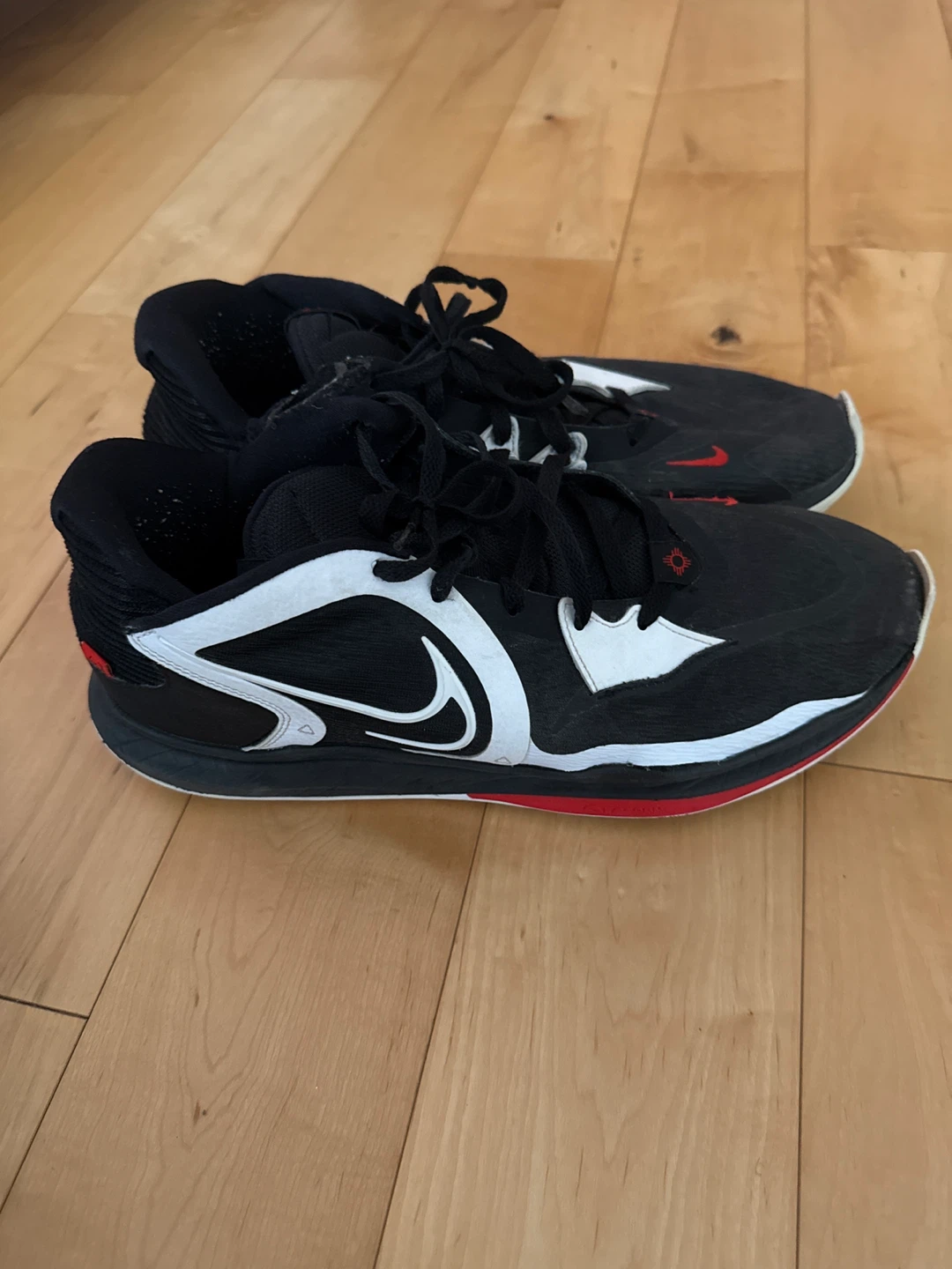 Nike Kyrie basketball Shoes