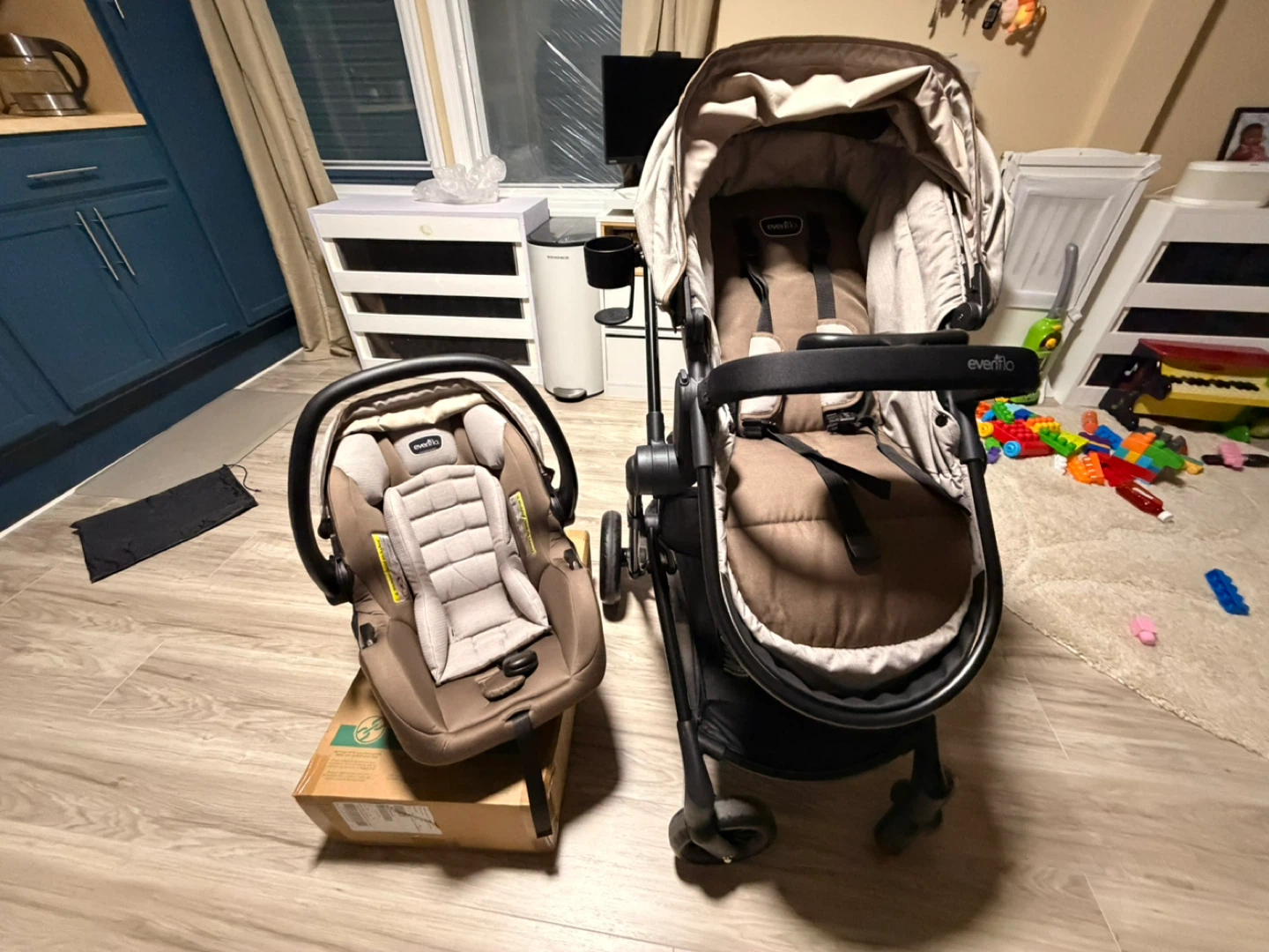 Evenflo Infant Car Seat and Stroller - photo 5