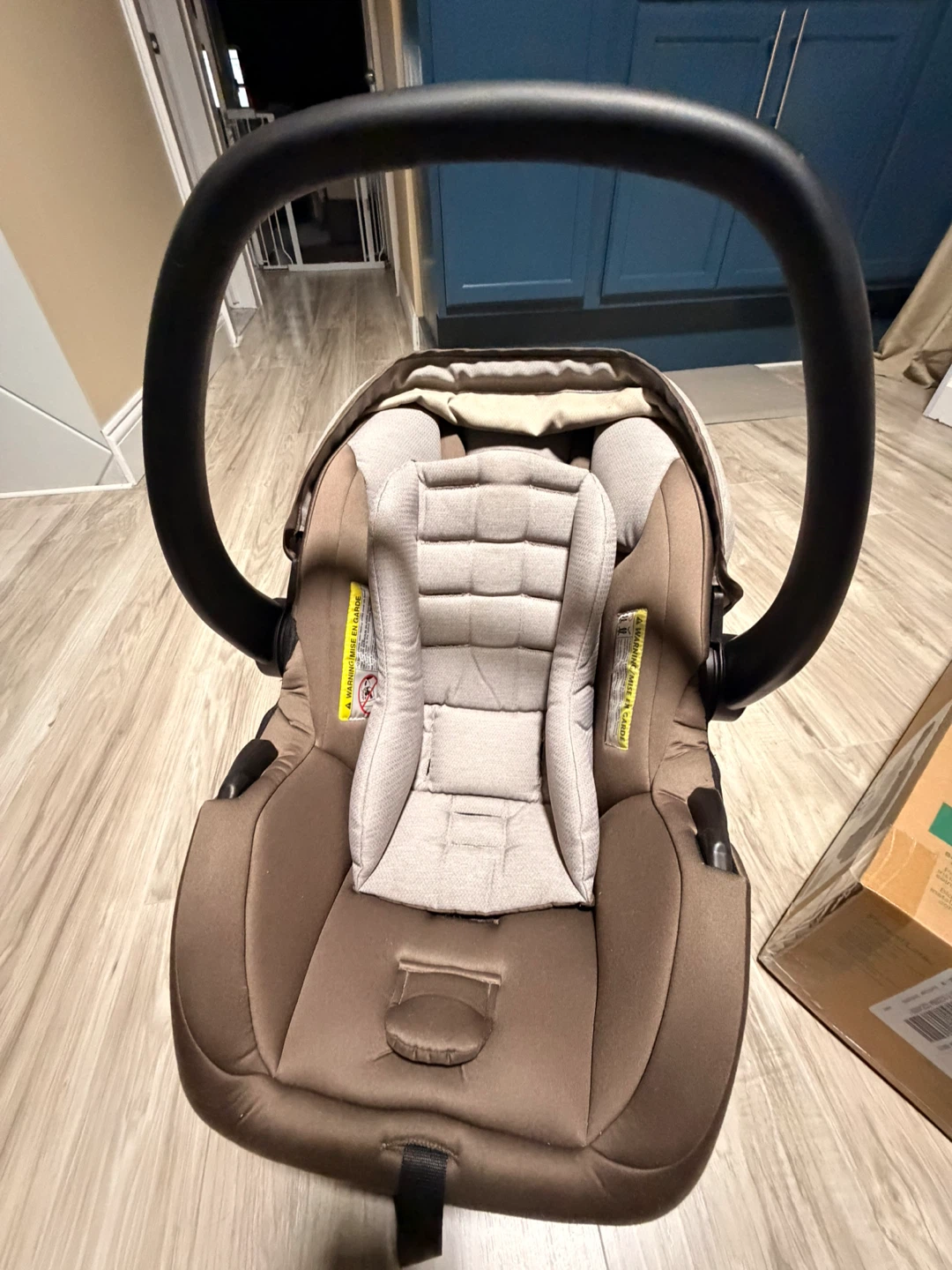 Evenflo Infant Car Seat and Stroller - photo 2