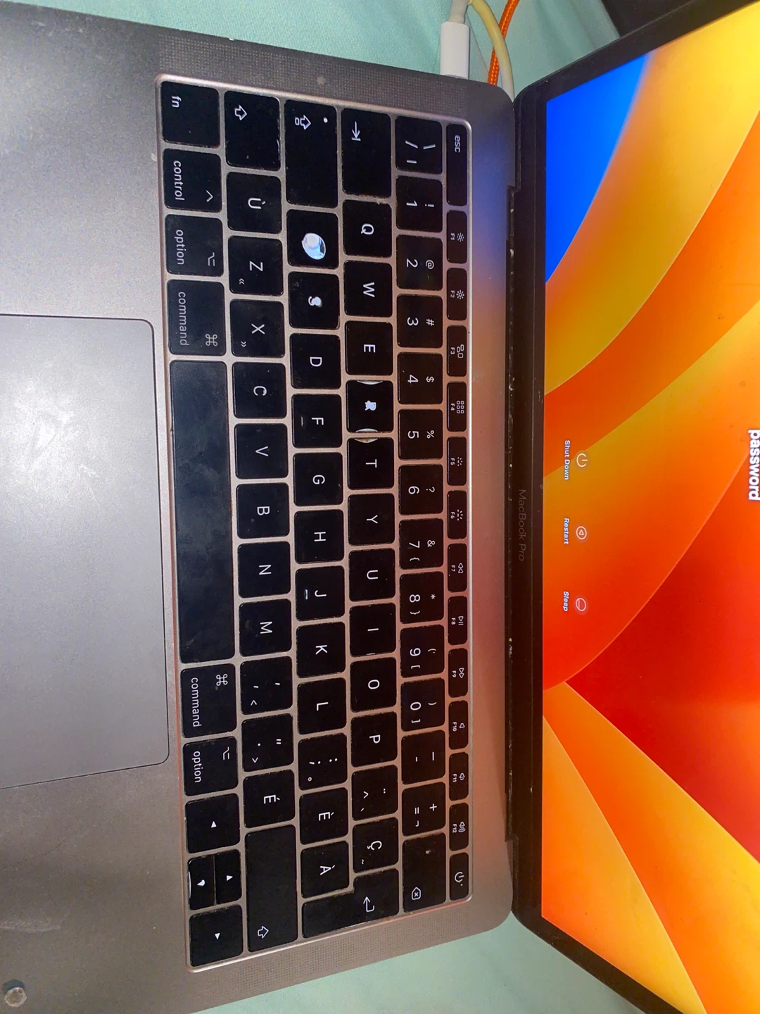 Apple MacBook Pro Laptop - photo 2