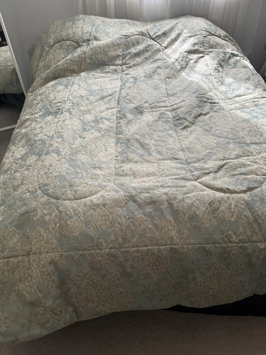 Light Blue Floral Damask Comforter - photo 3