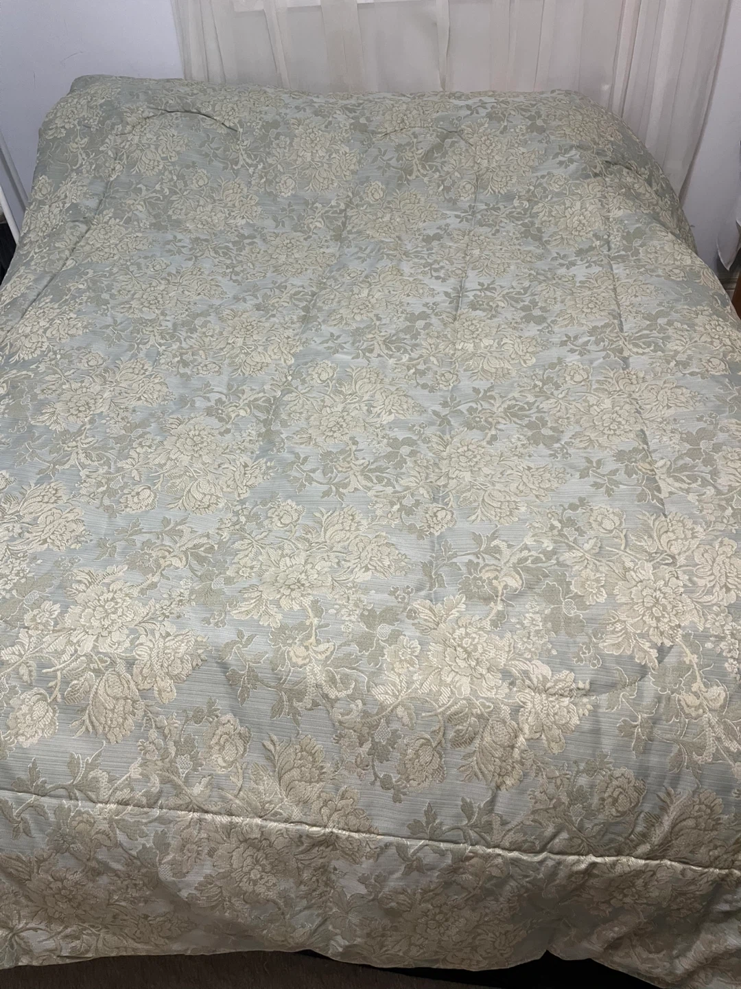 Light Blue Floral Damask Comforter