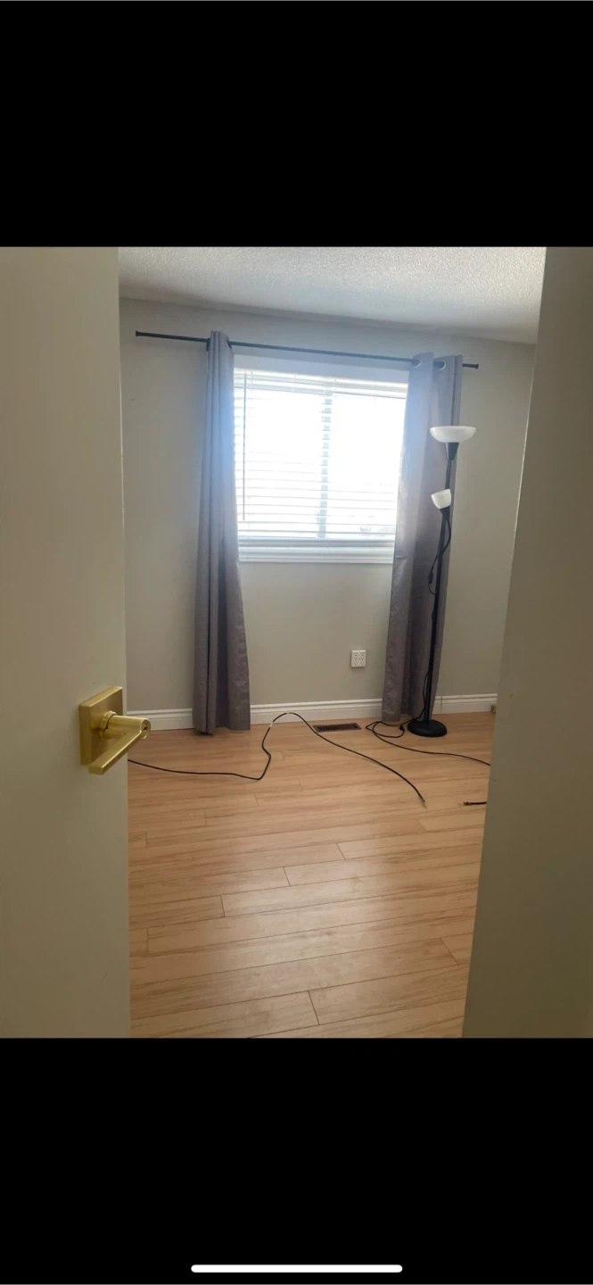 Room for rent UOIT