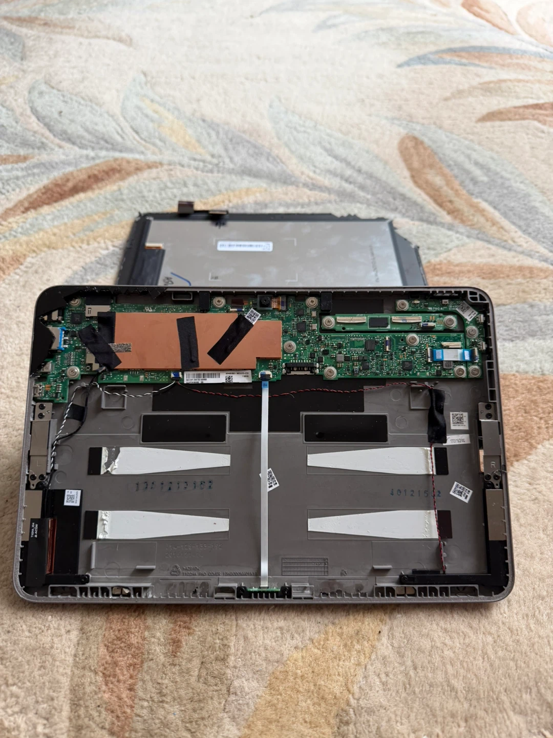 ASUS Tablet T102H – Broken Screen & Motherboard - photo 2