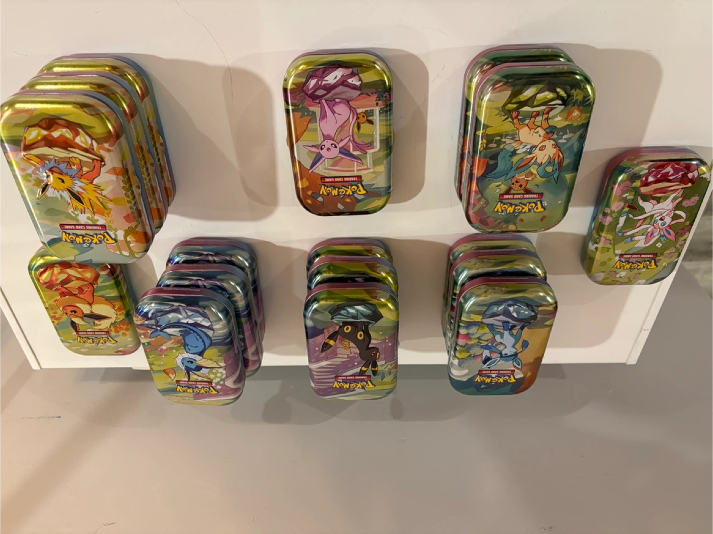 Shiny Pokemon Cards in Tin - photo 3