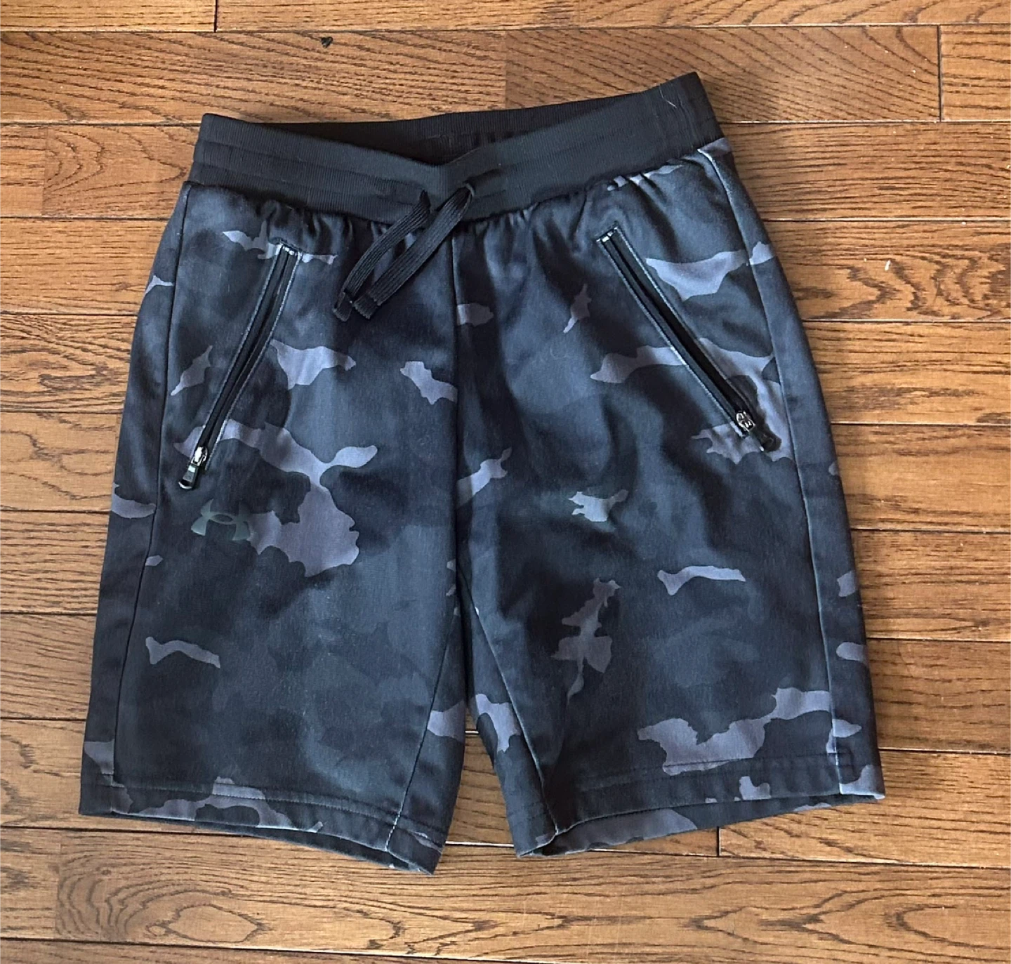 Under Armour Youth Camo Athletic Shorts Size YM