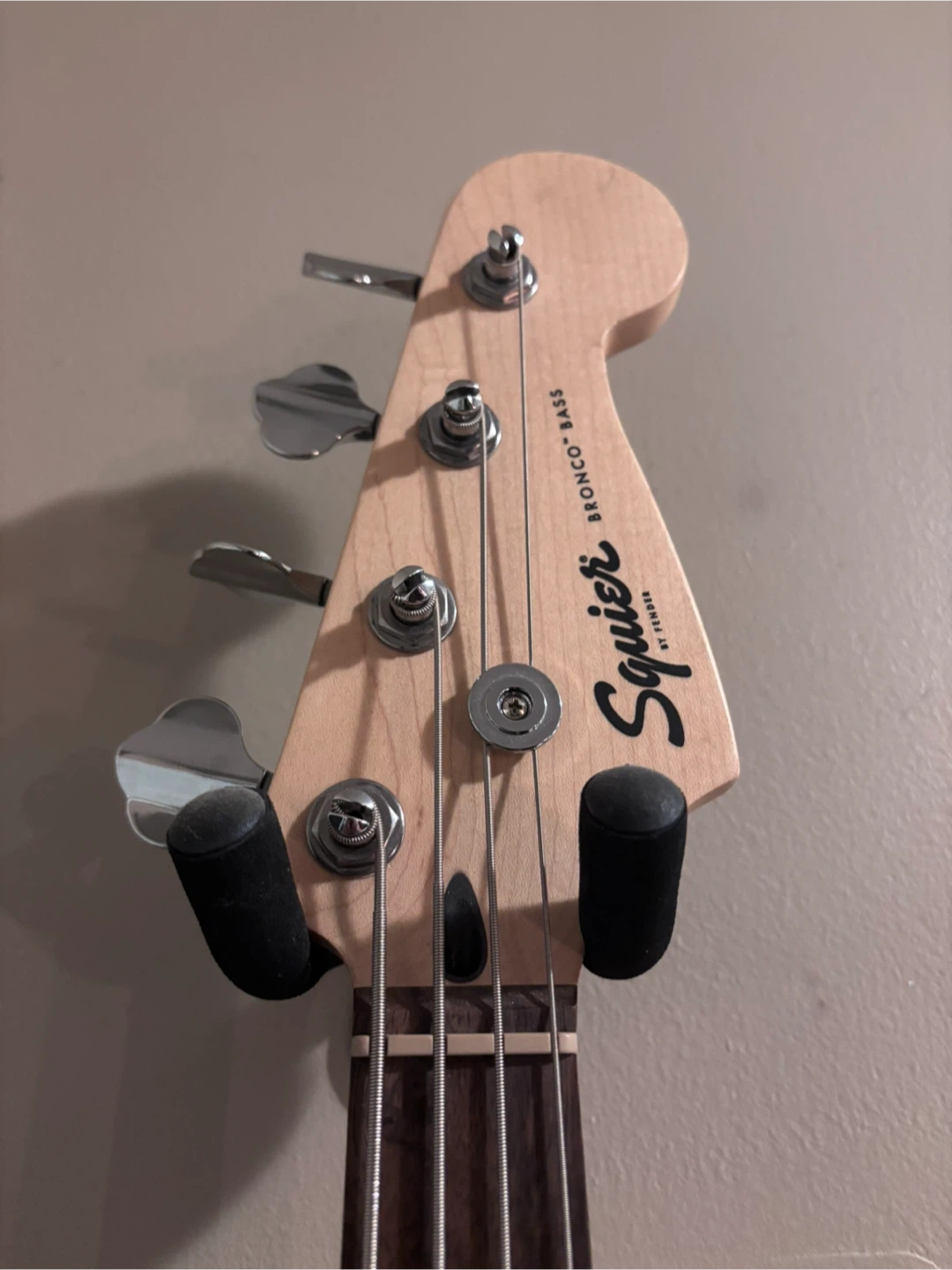 Squier by Fender Bronco Bass Guitar - Black - photo 4