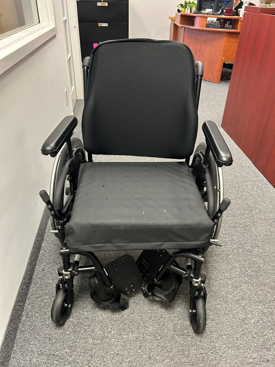 HME Quickie Gxi Wheelchair - photo 3