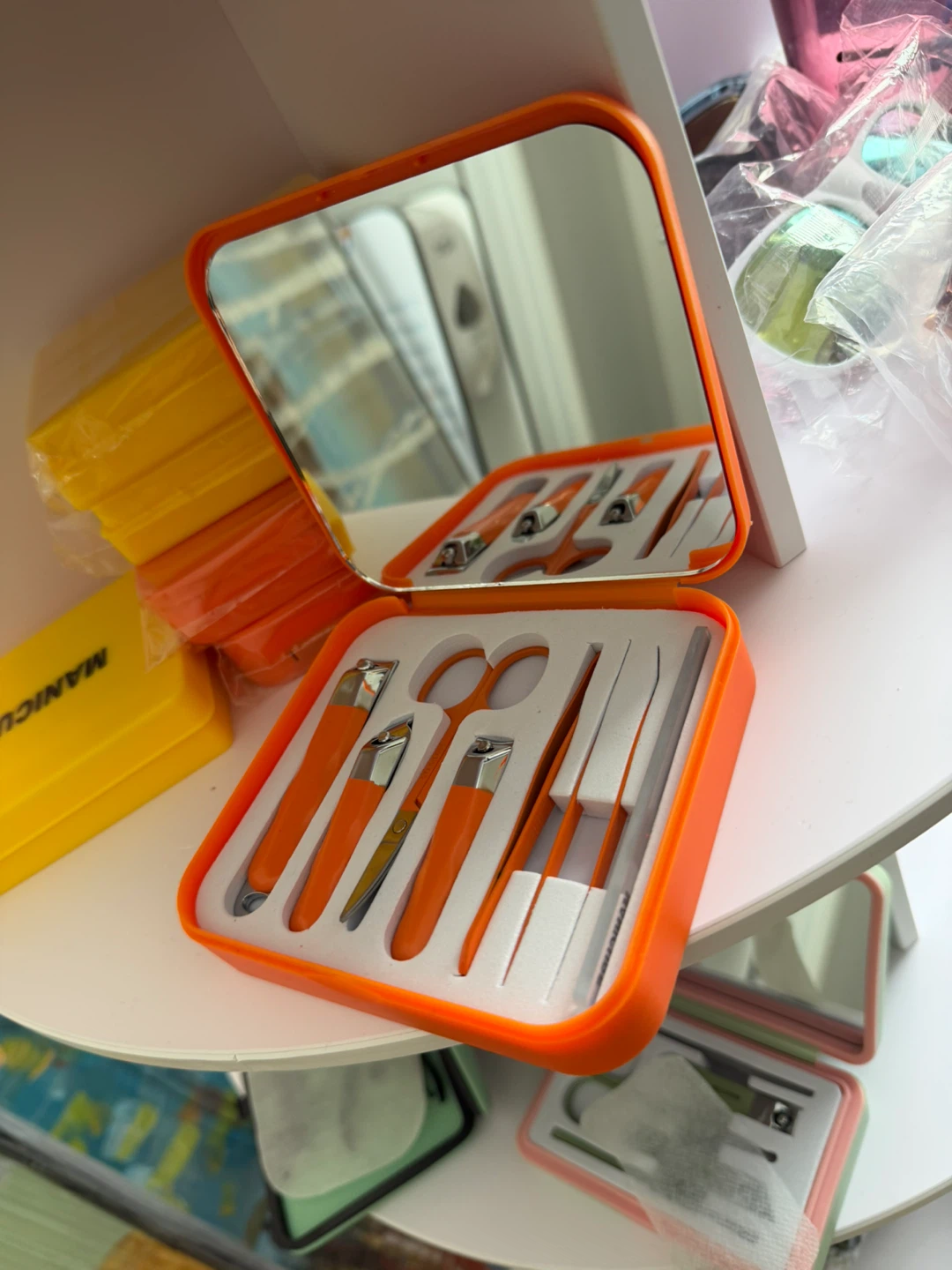 16 Piece Manicure and Pedicure Tool Set - photo 3