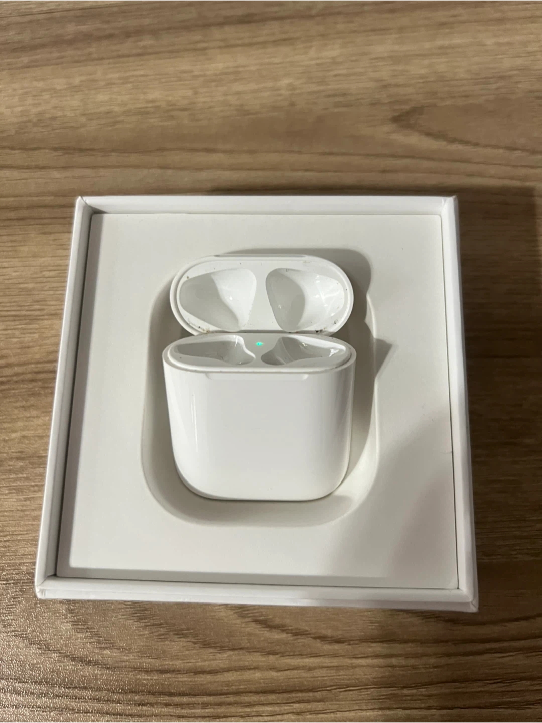 Apple AirPods 2 Gen Case only - photo 5