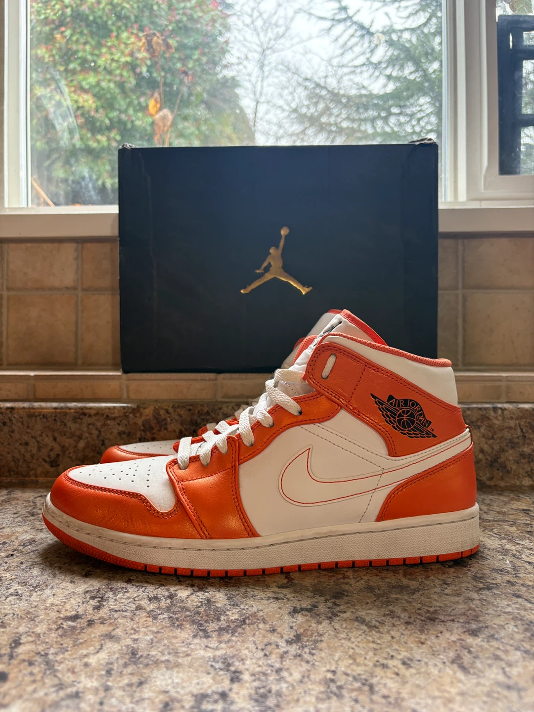 Air Jordan 1 Mid SE Orange White - photo 3