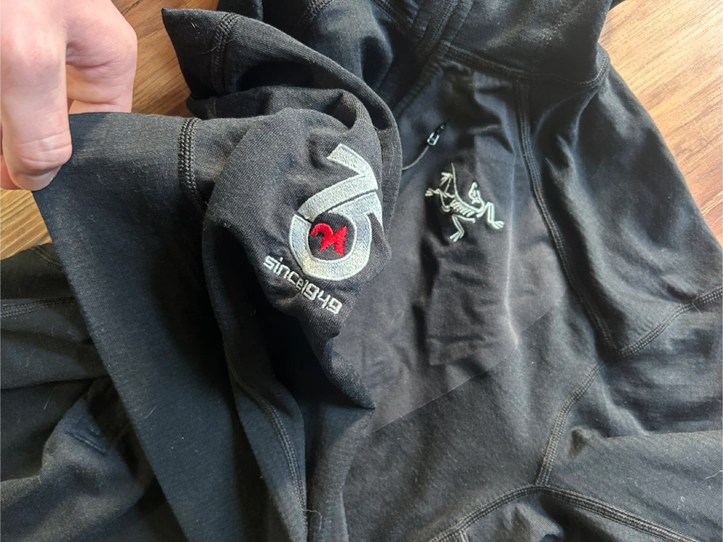 Arc'teryx Black Fleece Hoody - Size S/P - photo 3