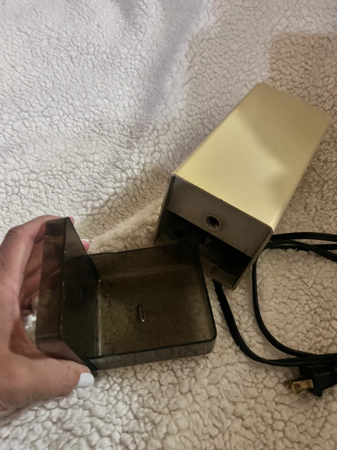 Hunt Boston Model 17  Electric Pencil Sharpener - photo 2
