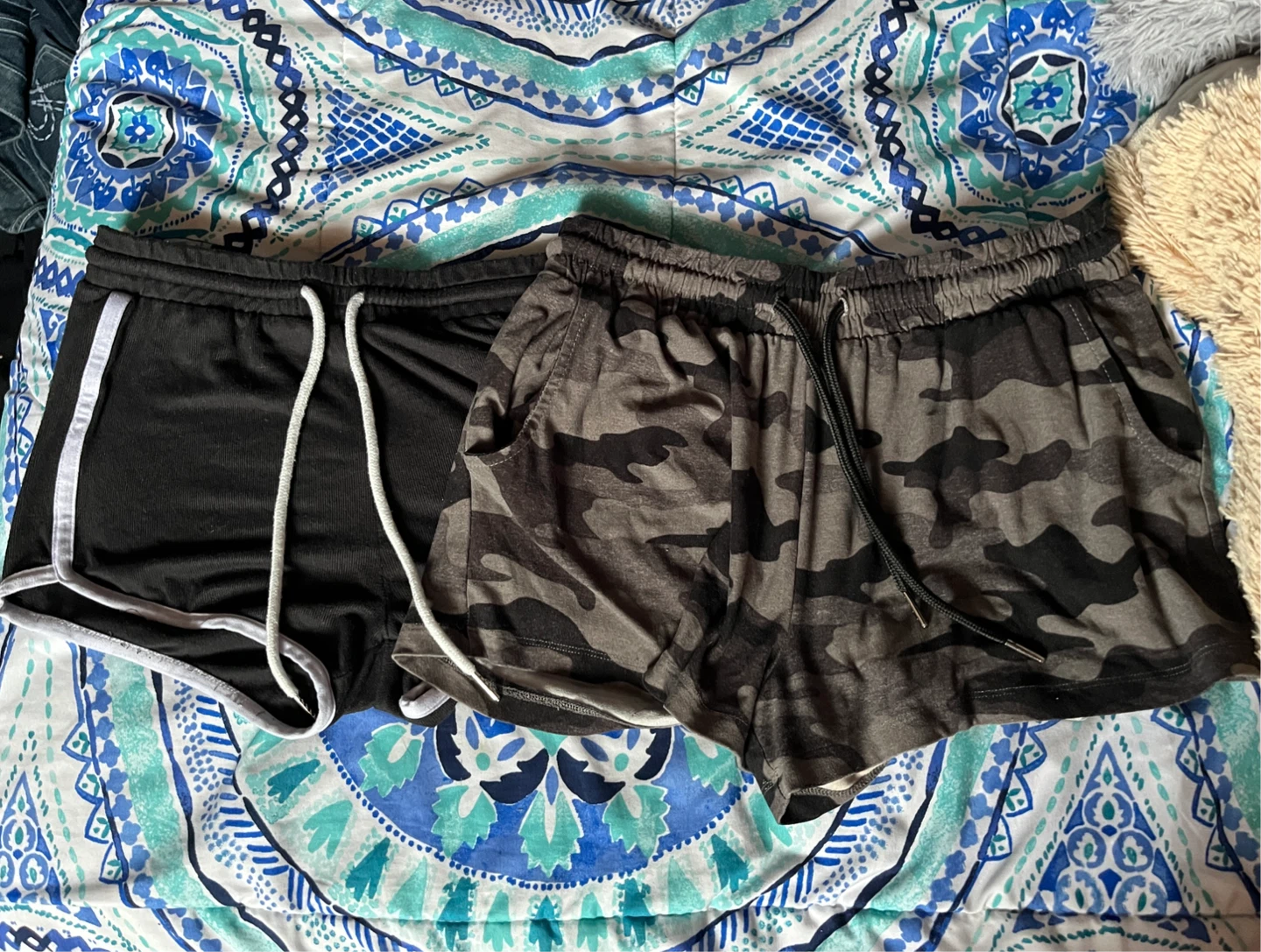 Shorts Bundle- 4 pairs -Under Armour, Garage, Ardene - photo 2
