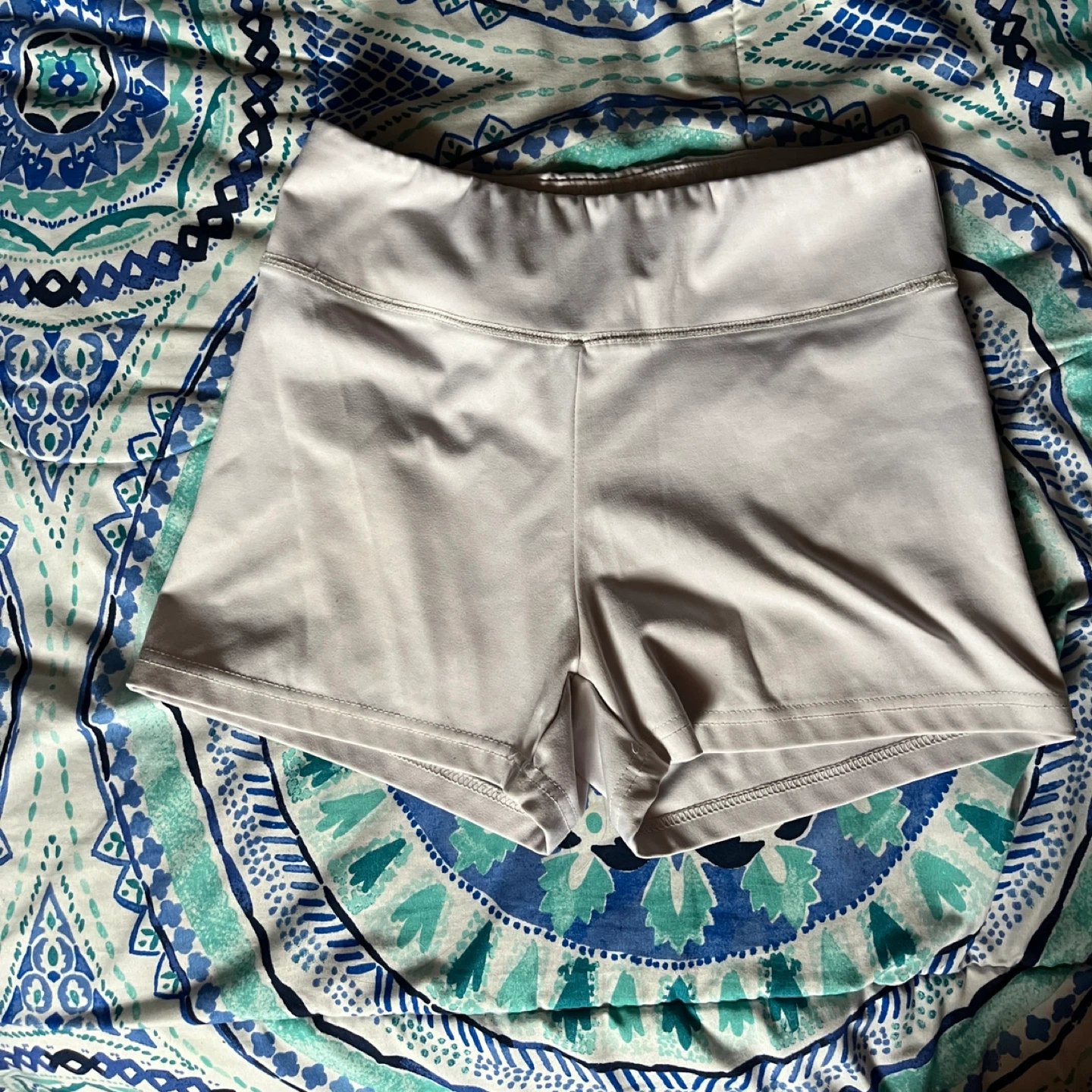 Shorts Bundle- 4 pairs -Under Armour, Garage, Ardene - photo 5