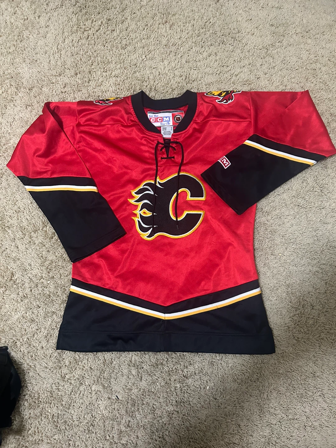 CCM Calgary Flames NHL Hockey Jersey Women's Medium