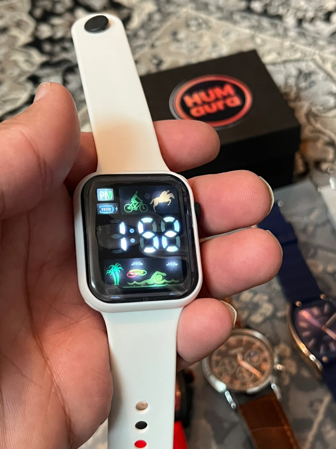 HUM AURA White Digital Watch